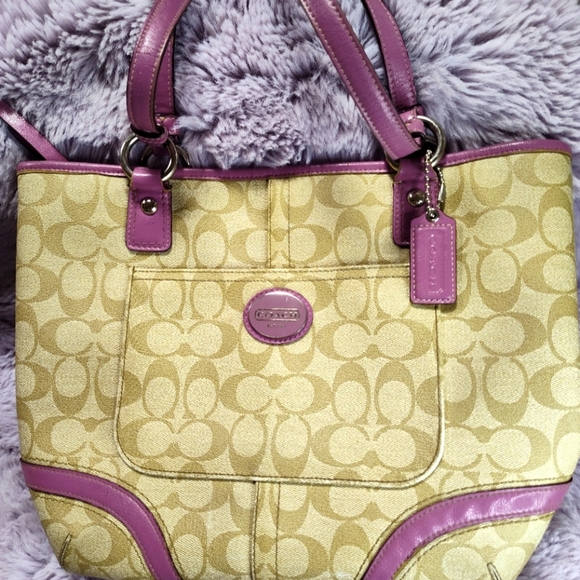 Coach Handbags - Vintage Coach Peyton Signature Heritage purple khaki tote bag purse